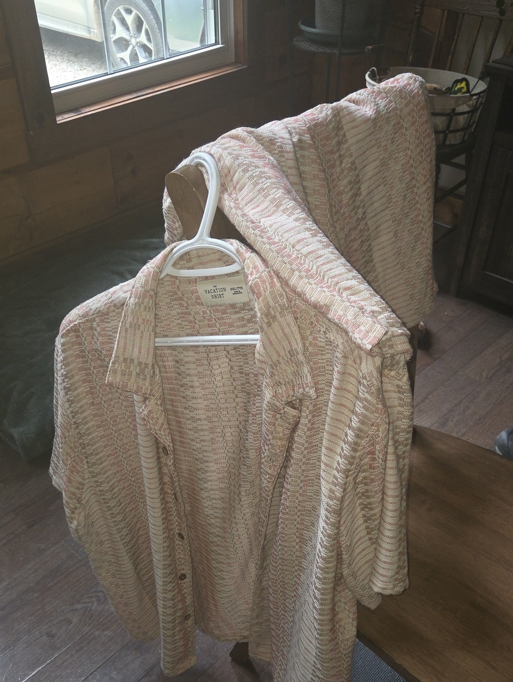 Vacation Resort Short-Sleeve Button-Down Shirt - Cream & Pink